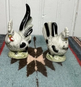 vintage chicken hen rooster salt pepper Made In Japan GUC - Picture 1 of 5