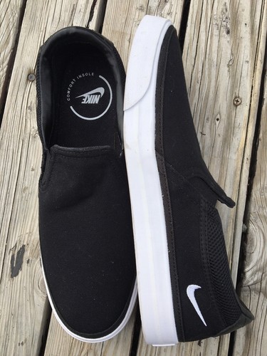 Mocassino slip on Nike Court Legacy nero in tela taglia 11 donna CW6540 002