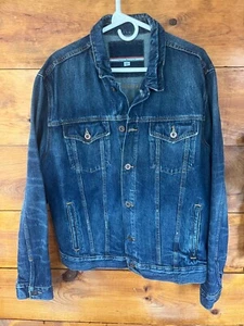 Tommy Hilfiger Mens Denim Trucker Jean Jacket XL Classic Blue Distressed Pockets - Picture 1 of 9