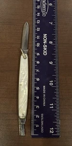 Vintage Keen Kutter 2-Blade Pocket Knife Mother of Pearl Handle One Broken Blade - Picture 1 of 2