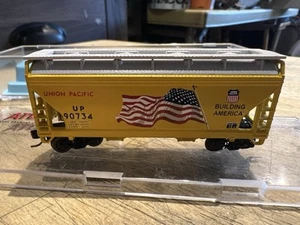 N Scale atlas ACF 2 bay centerflow hopper repainted UP building America - Picture 1 of 12