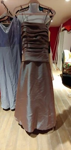 Wunderschöner Abschlussball/Brautjungfer/Markenlos & verändert ~ Brustumfang 19" Taille 18" Hüfte 23" LQQK! - Bild 1 von 5