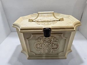 alte Vintage Nähbox Kunststoff - Bild 1 von 8