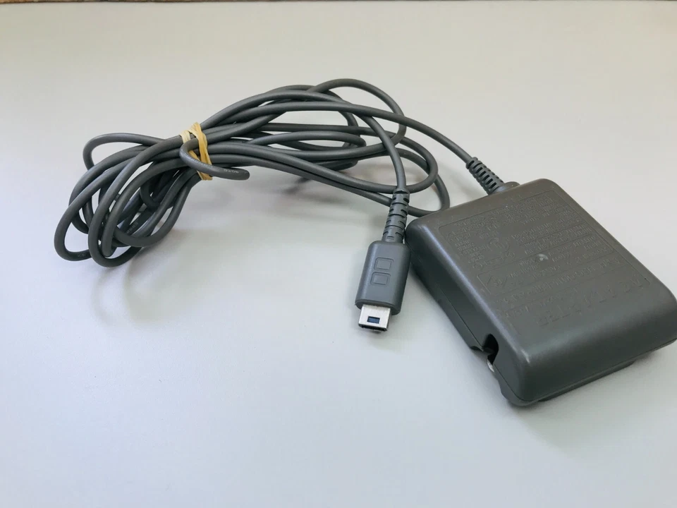 Genuine100V Charger for Nintendo DS Lite Console Good Condition / Tested Working - Image 1 of 4