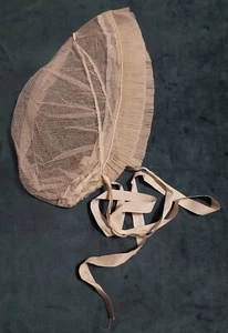Antiker Tüll Kopfschmuck und kleine Falten Ende 19. Jh. - Bild 1 von 7
