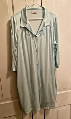 Vanity Fair Womens Night Gown Housecoat Size Large Mint Silky Nylon Button Up - Image 1 of 4