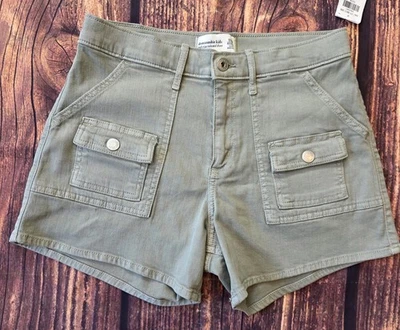 Abercrombie Niños Niñas Talla 17/18 Tiro Alto Relajado Pantalones Cortos Verdes Nuevos con Etiquetas  Foto 1 de 4
