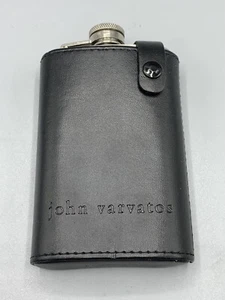 JOHN VARVATOS Flatmann acciaio inox con custodia in pelle 5 oz 150 ml - NUOVO! - Foto 1 di 6