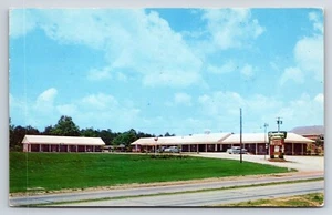 Postcard Marietta, Georgia Traveler's Haven Motel Cars Automobile In Parking Lot - Picture 1 of 2
