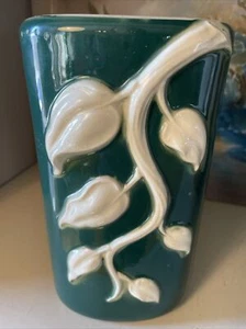 Vintage Royal Copley Green & White 3D Leaf Vase Mid Century Modern 8” x 4.5” - Picture 1 of 12