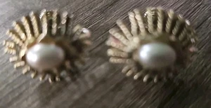 Pendientes Coro Retro Vintage Tono Plata Perla Tornillo Trasero - Imagen 1 de 6