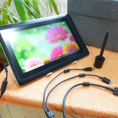 Wacom Cintiq Companion 2 13 Zoll FHD TOUCH STIFT 256GB Grafik Monitor DTH W1310 - Bild 1 von 4