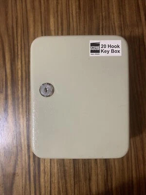 White Steel 20 Key Mountable Secure Home Auto Storage Key Cabinet - Image 1 of 2