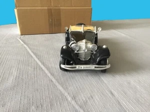 Burago Mercedes Benz 500K Roadster (1936) in schwarz 1:20 - Bild 1 von 4