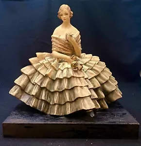 FIGURINA VINTAGE GUIDO CACCIAPUOTI LADY con FIORI GRES POLICROMO 8" MARCATA c/1925 vg - Foto 1 di 8