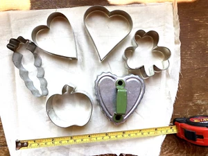 Ausstechformen: Menge 6 Metall Schule Thema 1/2" & 1" Tiefe Vintage Ausstecher: 6 Stck. - Bild 1 von 8