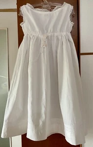 Antikes Kinder/Puppenkleid , Batist , weiß , um 1920 - Bild 1 von 7