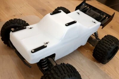 4x Radio Controlled Body Shell Savers For Bashing Pavement Protection - Image 1 of 3