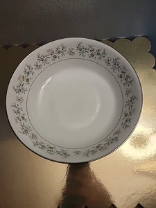 Plato ovalado para servir Noritake SAVANNAH 9,5 x 7" con adornos de platino 2031 flores - Imagen 1 de 3