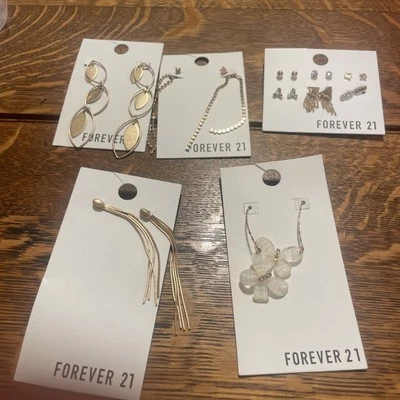 Lote de 5 brincos de ouro Forever 21 novos com etiquetas - Imagem 1 de 4