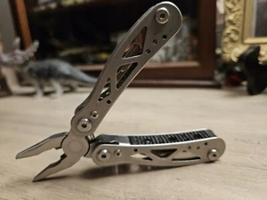 NICE!!  SHEFFIELD COMPACT MULTI-TOOL WITH PLIERS, KNIFE AND TOOLS-NICE GIFT! - Picture 1 of 24
