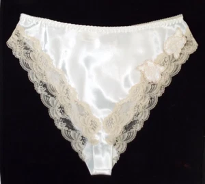 Vintage Victoria's Secret Gold Label Second Skin Bikini Panties Medium 1990s - Picture 1 of 12