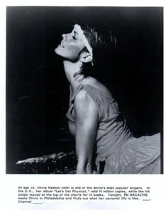Olivia Newton John Lets Get Physical Sensual Wet Pin up Original 8x10 Photo - Picture 1 of 1