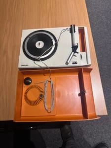 Philips Vintage LP/Record Player (Portable) - Picture 1 of 5