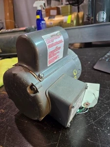 Motore Baldor .08HP 33-1093-1362 CONDENSATORE 42CZ 115/230V 2900/3400RPM NUOVO 199€ - Foto 1 di 12