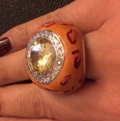 Коктейльное кольцо из чистого серебра с эмалью и анималистическим принтом размер 7 оранжевый цвет - Изображение 1 из 4