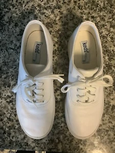 VGUC Ladies Size 7.5M Original KEDS Leather Tennis Shoes - Picture 1 of 9
