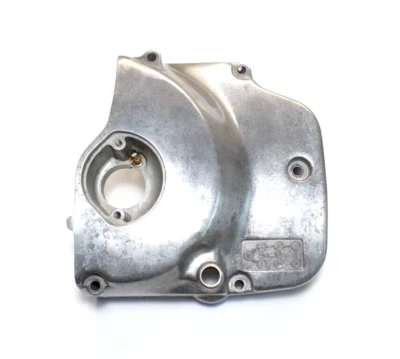 Cubierta del motor izquierda Suzuki GS550E, GS550L, GS550T, GS550M. 11300-47822. Foto 1 de 4