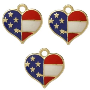 Embellecimiento con bandera de corazón patriótico - chatarra de costura artesanal - botones de Shelly - Imagen 1 de 5