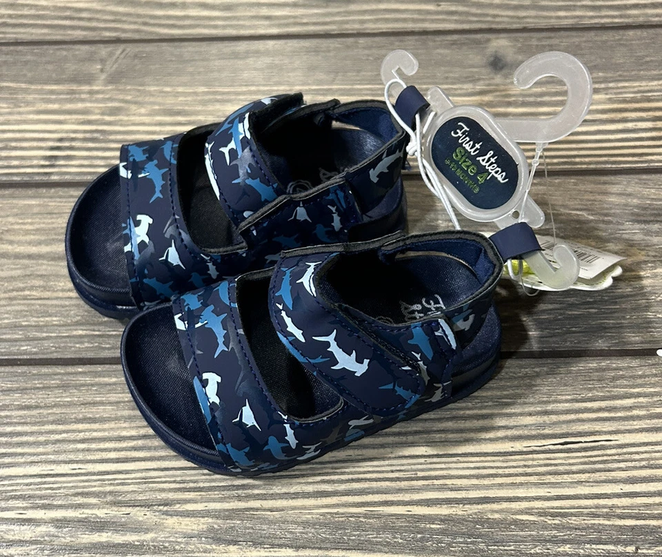 Сандалии-акулы для мальчиков First Steps by Stepping Stones размер 4 новые с ценниками - Изображение 1 из 3