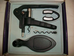⭐️VINTAGE WINE OPENER CORKSCREW FOIL CUTTER BLACK⭐️ - Picture 1 of 5