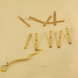 AURORA AFX LONG STEP PICK UP SHOES (10) & SILVER PICK UP SHOE SPRINGS (10) ~ NEW - Picture 1 of 5