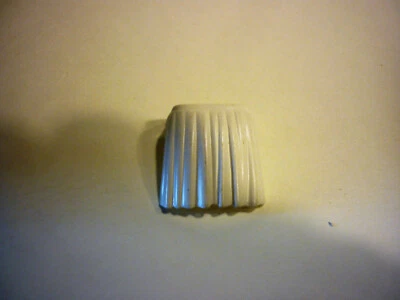 playmobil  accessoire tablier blanc plissé, cuirasse , gilet , cape   - Photo 1/2