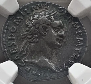 Domiziano AR Denario AD 81-96 Minerva NGC Ch VF - Foto 1 di 4