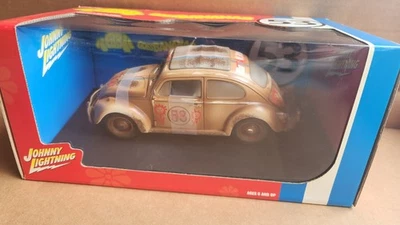 Volkswagen Beetle 2004 Johnny Lightning Disney Herbie Goes Bananas 1:18 - Изображение 1 из 4