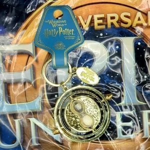 EPIC Universe Universal Harry Potter Ministry Of Magic Time Turner Keychain NEW - Picture 1 of 6