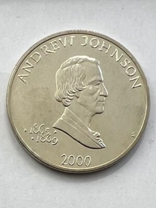 2000 Republic of Liberia $5 Andrew Johnson Commemorative Issue Coin - Picture 1 of 3
