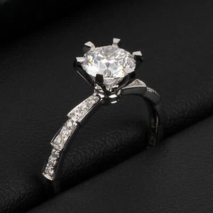 Anillo de diamantes cultivados en laboratorio de 1,06 quilates con certificación IGI D/VVS2 de oro blanco de 18 quilates - Imagen 1 de 7