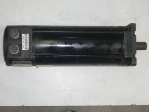ALLEN BRADLEY SERVO MOTOR    1326AB-B3B-11 - Picture 1 of 1