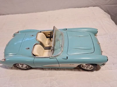 Vehículo diecast Burago Corvette 1957 1:18 azul claro - excelente estado Foto 1 de 4