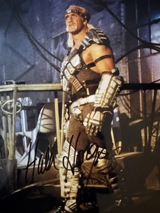Hulk Hogan Genuine Signed 10x8 Photo Handwritten Autograph - Picture 1 of 2