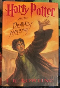 Book – HARRY POTTER and DEATHLY HALLOWS (b): 1st Edition, HB, DJ, Illus, 2007 - Bild 1 von 6