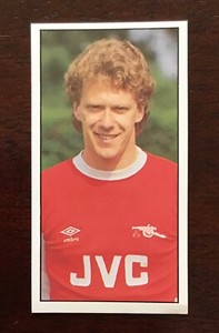 TONY WOODCOCK - ARSENAL - 1983/84 BASSETT FOOTBALL CARD - MINT CONDITION