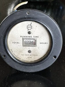 AERO INSTRUMENT FREQUENCY CYCLES PER SECOND MODEL 61134 120 Volts 60 Cycles - Picture 1 of 2