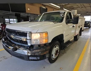 2007 Chevrolet Service Body w Compressor & Fuel Transfer - Picture 1 of 14