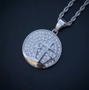 Mini Collar de Cadena de Cuerda y Tres Cruces Piezas de Jesús enchapados en Oro Blanco - Imagen 1 de 2